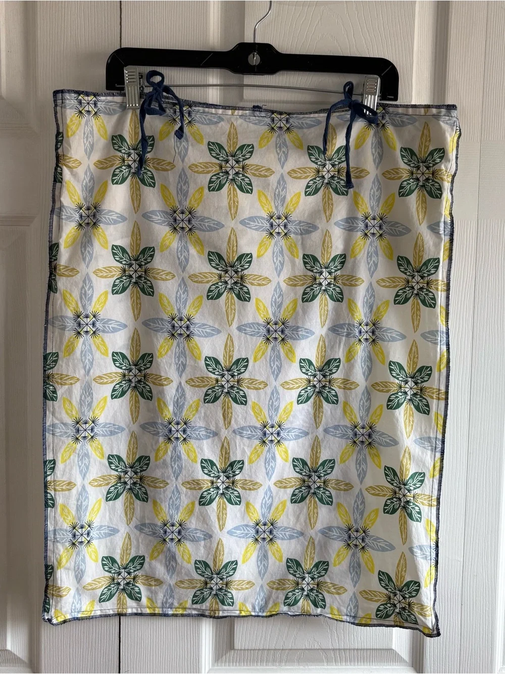 Anthropologie Double Sided Floral Blockprint‎ White Blue Tie Pillowcase Standart